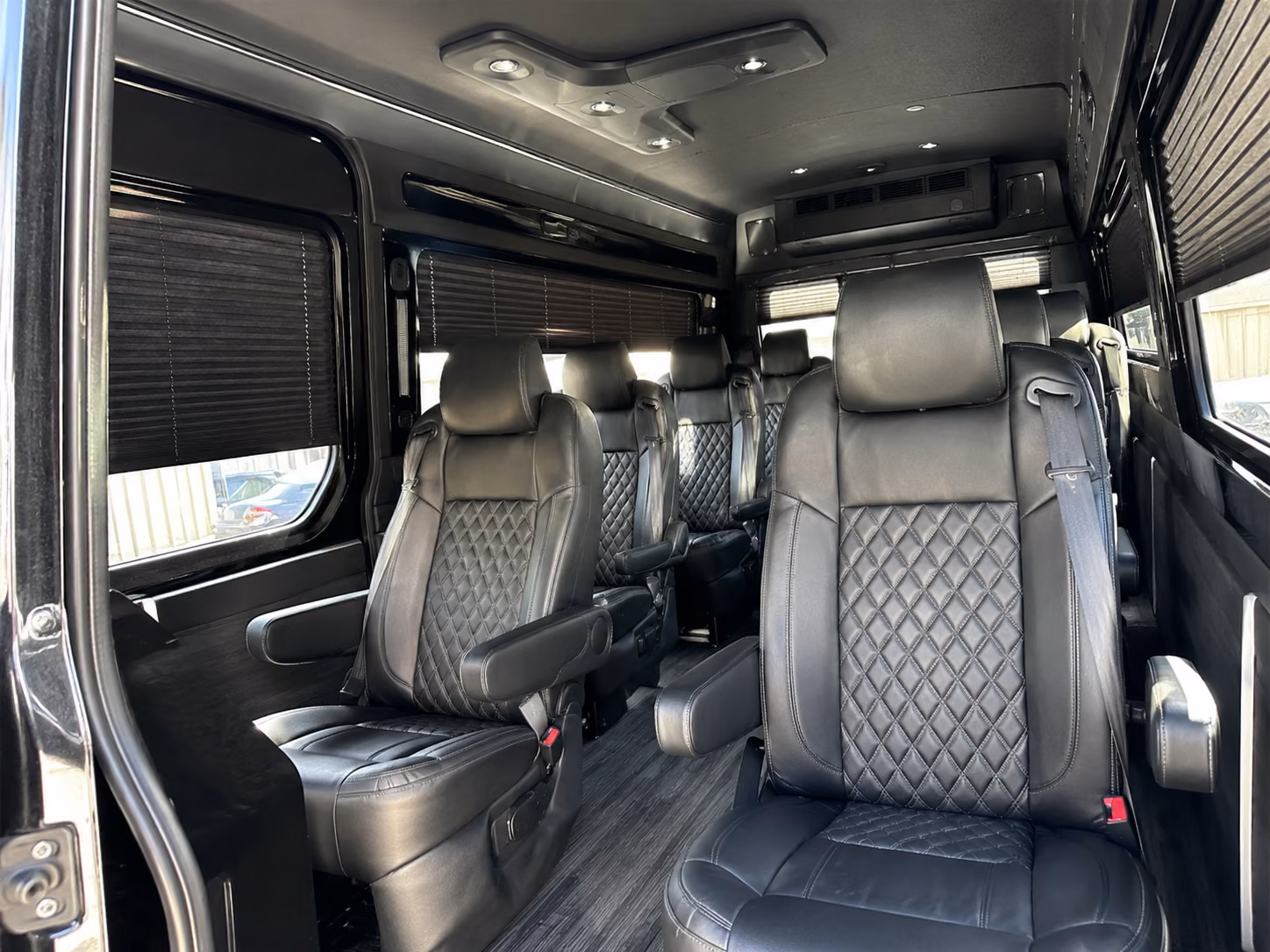 easily book transportation for your next airport transfer 4