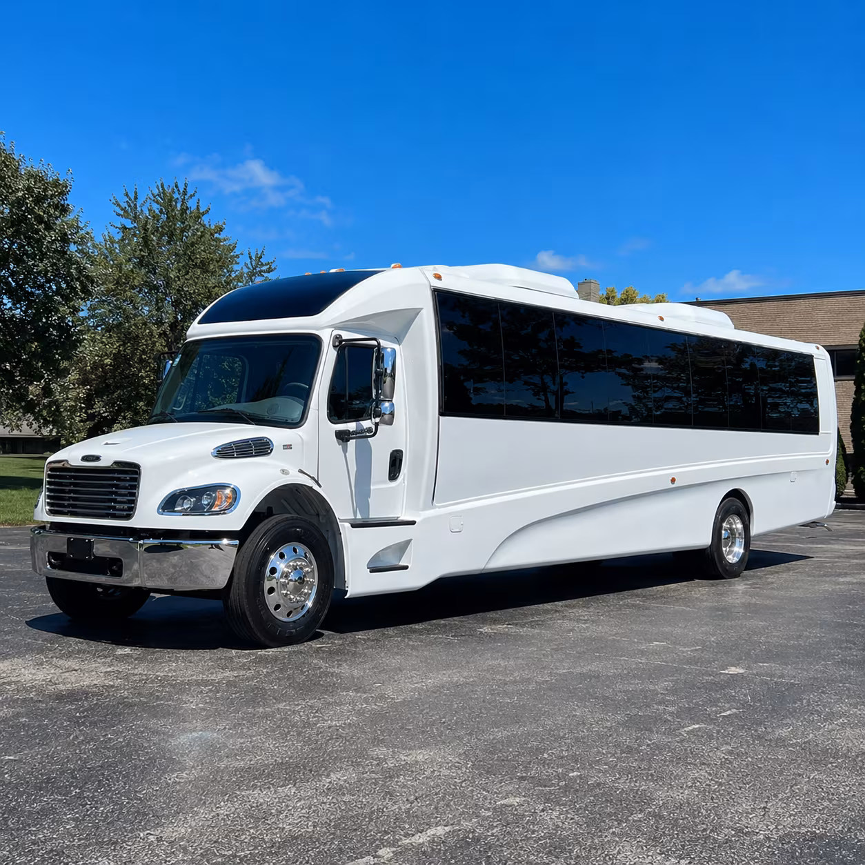 oxnard 35 passenger minibus